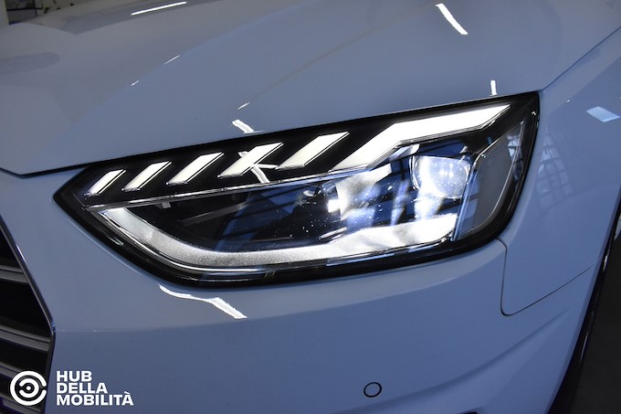 AUDI A4 Avant 40 g-tron S tronic